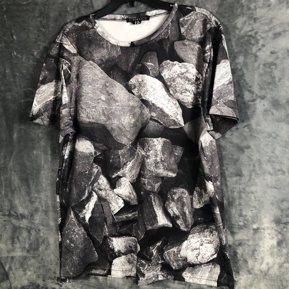 Forever 21 Other - Forever 21 Men’s Shirt Size Adult 2X Large 2/Men T-Shirt Black/Gray